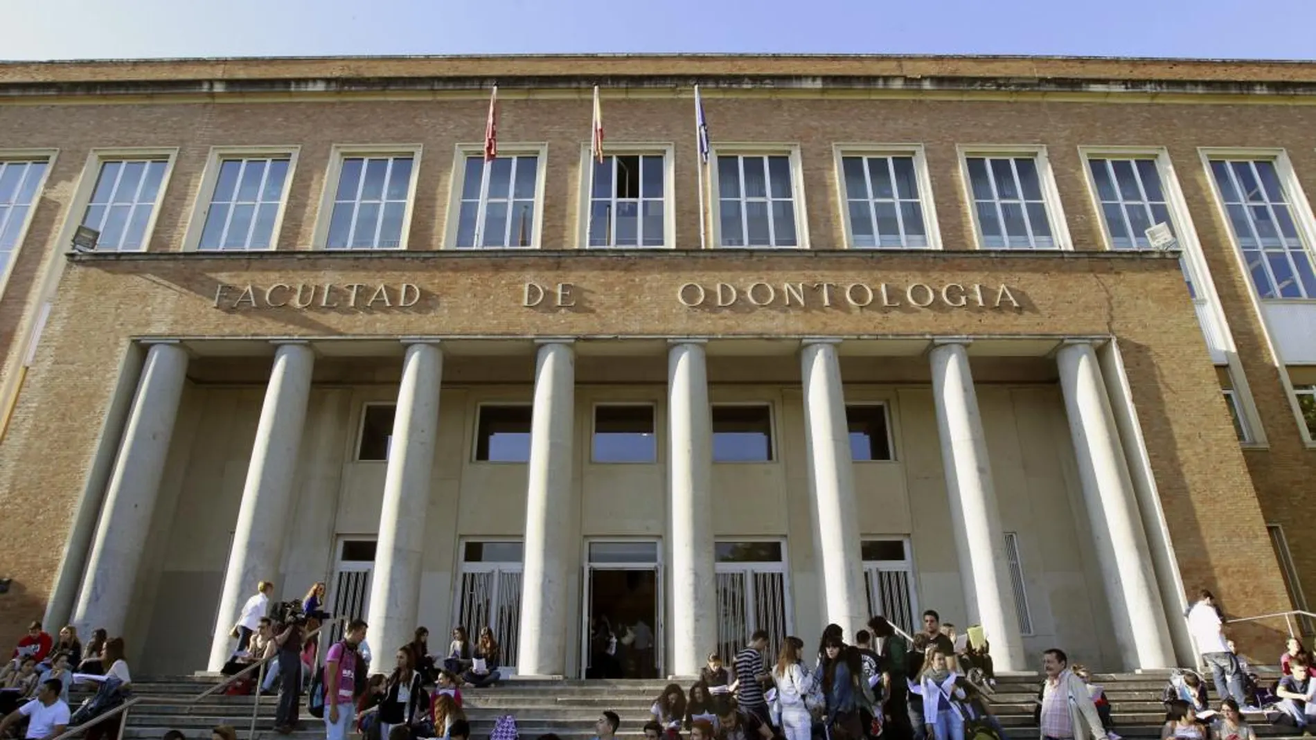 La Facultad de Odontología de la Universidad Complutense de Madrid, entre las mejores del mundo/Efe