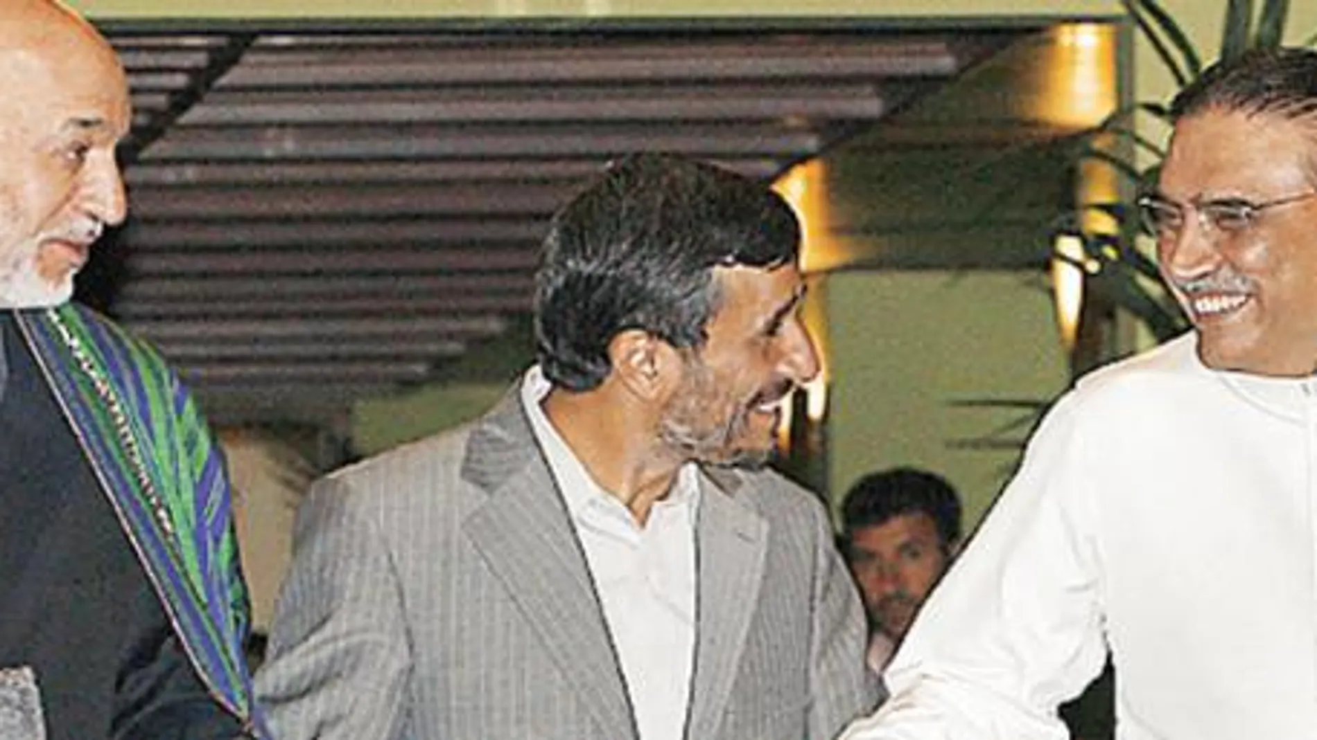Ahmadineyad pospone hasta su reelección la negociación con Obama