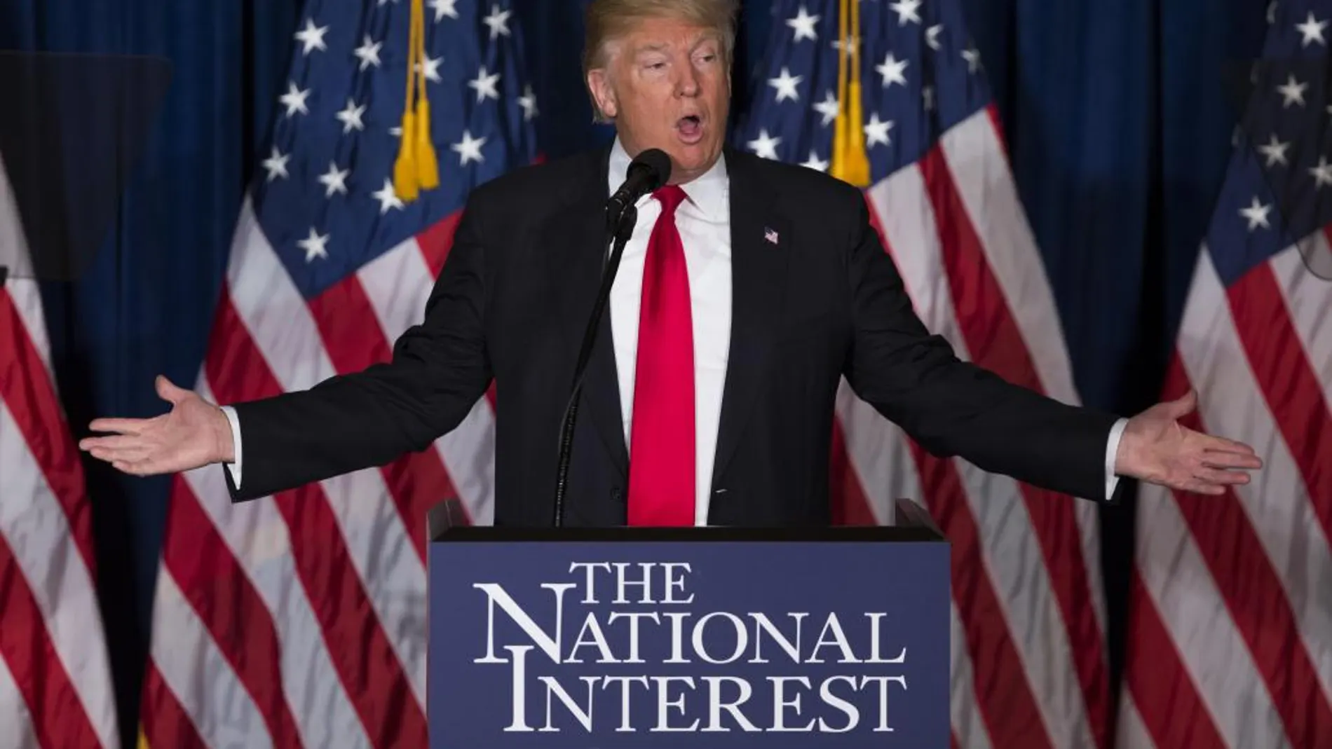 Donald Trump durante su discurso sobre política internacional ofrecido hoy en el hotel Mayflower de Washington.