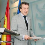 La Junta congela la oferta de empleo público y restringe los coches oficiales