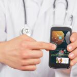 Software para detectar enfermedades oculares como el edema macular diabético a través de un smartphone.