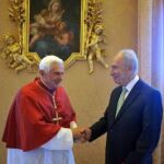 El Papa y Peres piden un acuerdo «respetuoso» con Israel y Palestina