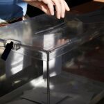 Tres de los votantes han sido titulares de la mesa electoral y los otros tres, suplentes