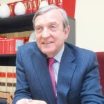 «Esta situación invita a los profesionales a irse al extranjero»