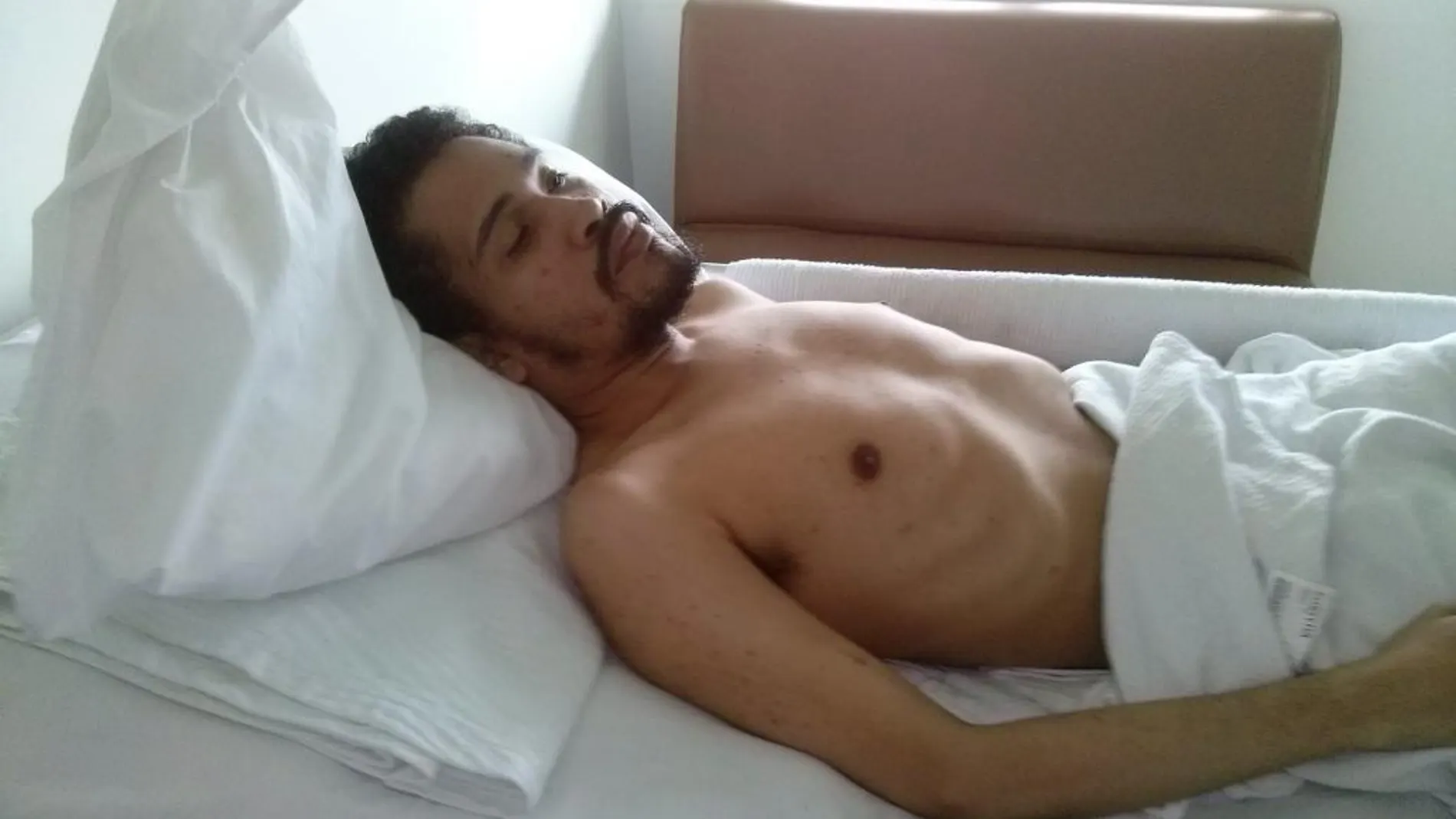 El periodista detenido Leocenis García, editor y dueño del grupo editorial venezolano 6to Poder, en huelga de hambre en el Hospital Militar de Caracas (Venezuela).