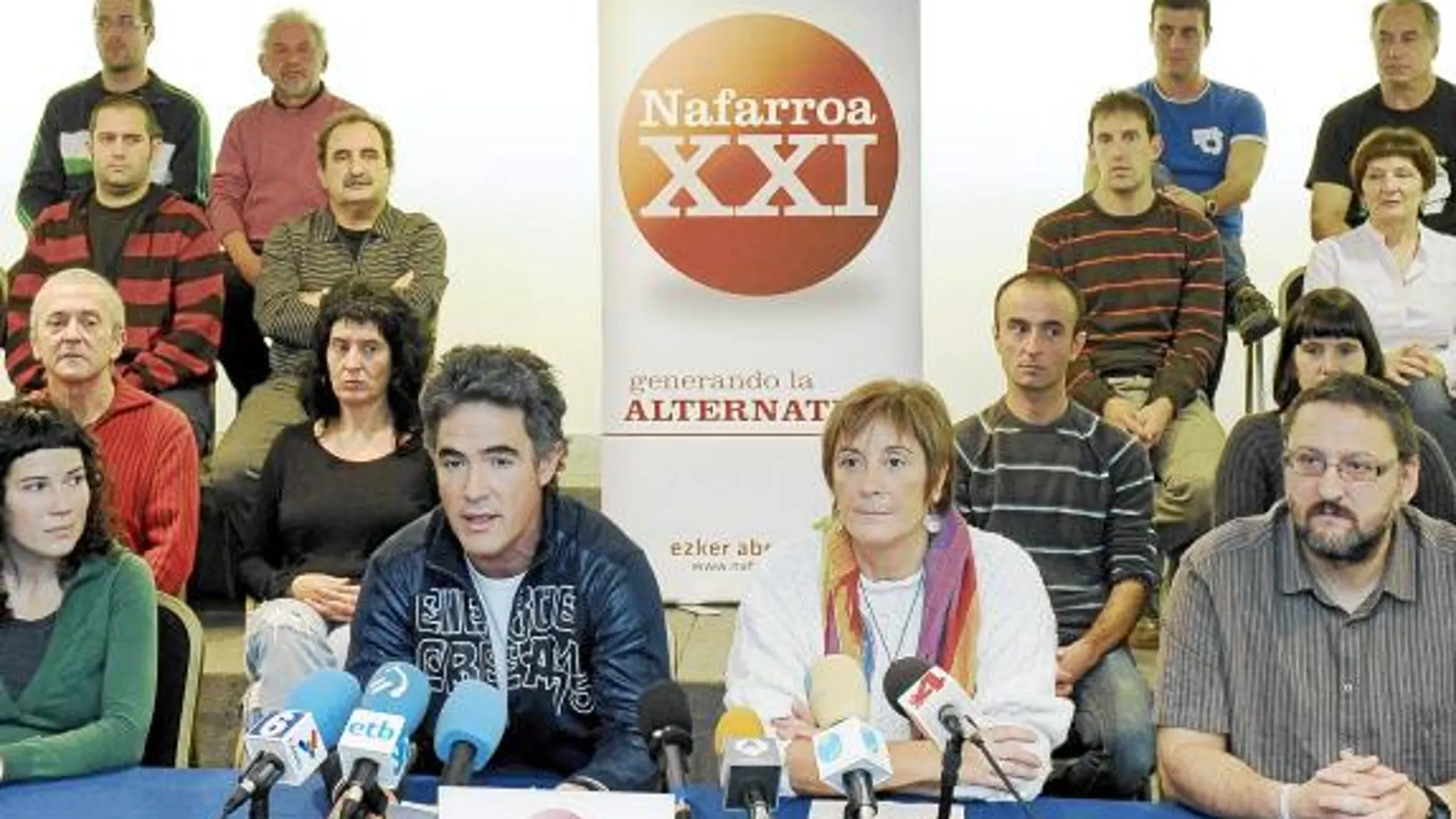 Rueda de prensa de la izquierda abertzale, ayer, en Pamplona