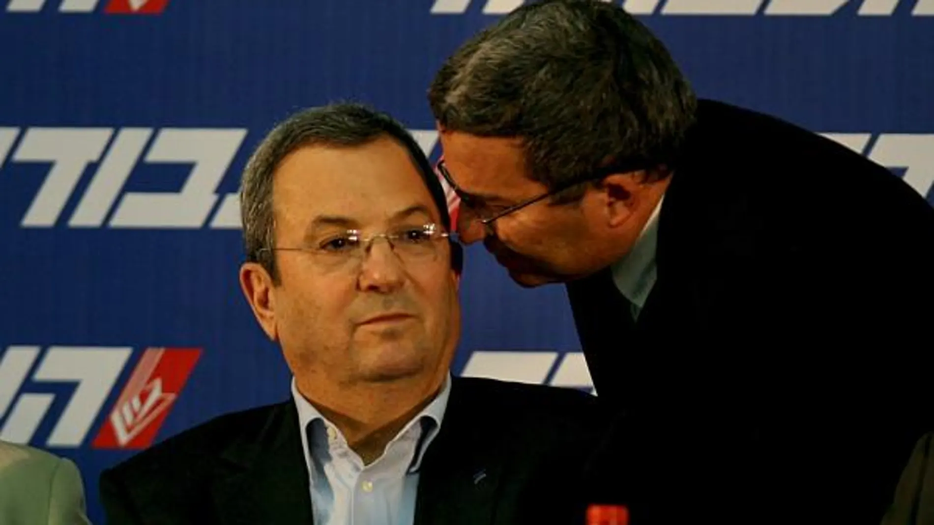 Barak logra apoyo del Partido Laborista para sumarse a gobierno de Netanyahu