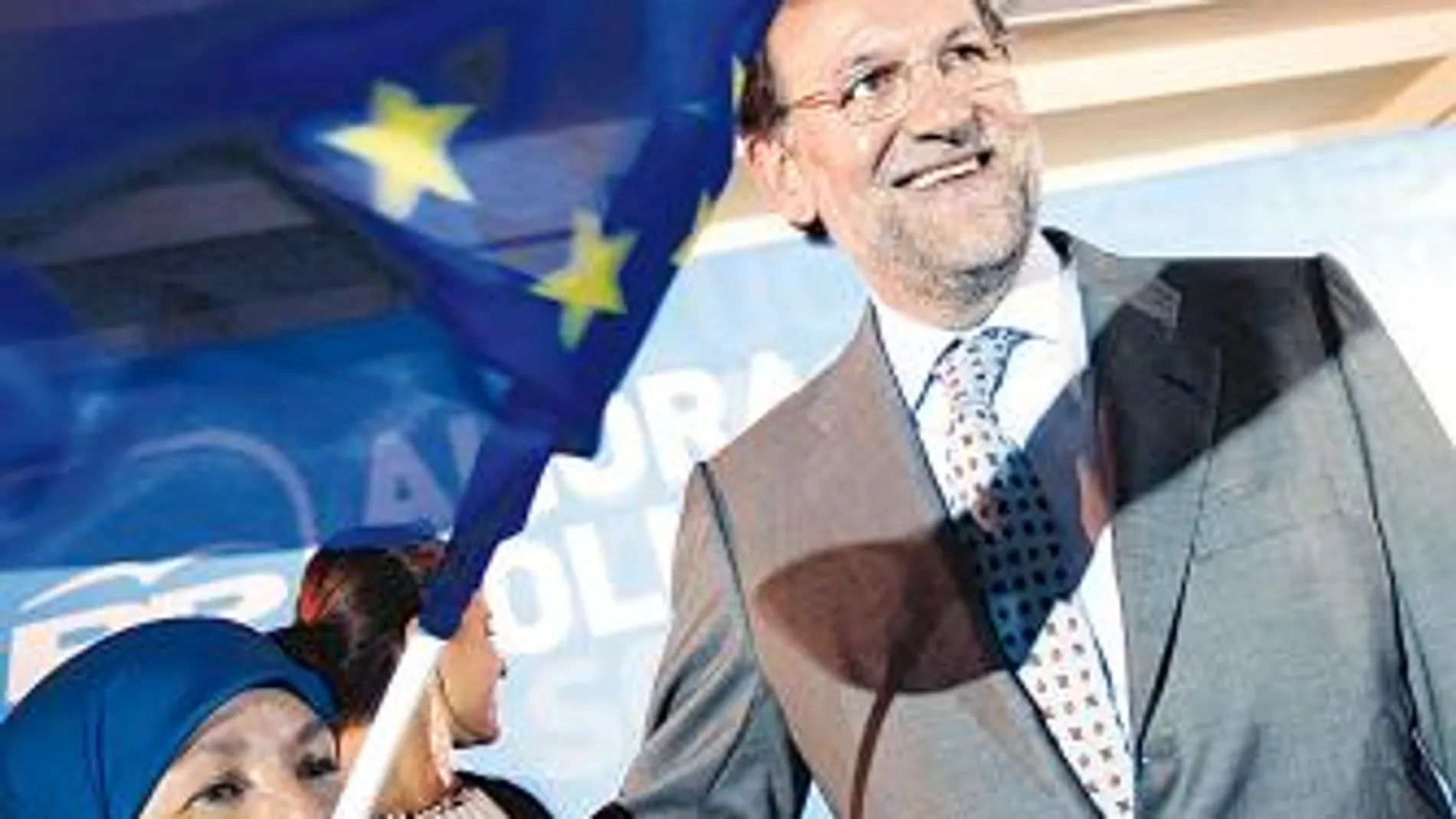 Camps le prepara a Rajoy otro baño de multitudes