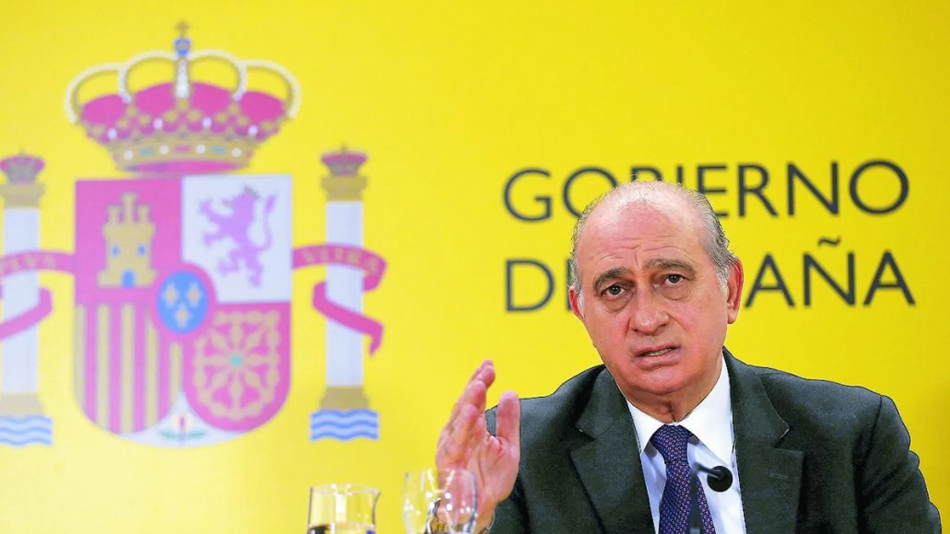 Jorge Fernández Díaz, en la rueda de Prensa de ayer, que trató sobre el terrorismo