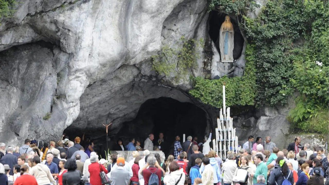 La Iglesia francesa anuncia un nuevo milagro de la Virgen de Lourdes