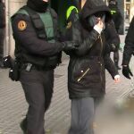 Detención en Barcelona y Granollers (Barcelona ) de dos hombres y a una mujer a los que se les acusa de estar implicados en una red de captación de envío de personas para su incorporación a la organización terrorista Daesh