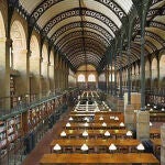 La Biblioteca vaticana cuenta con 1.600.000 libros, de ellos 8.400 incunables.