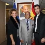 El embajador de Haití, en el centro, escoltado por doña Pascale B. Hilaire y Bentor Déniz Torres.