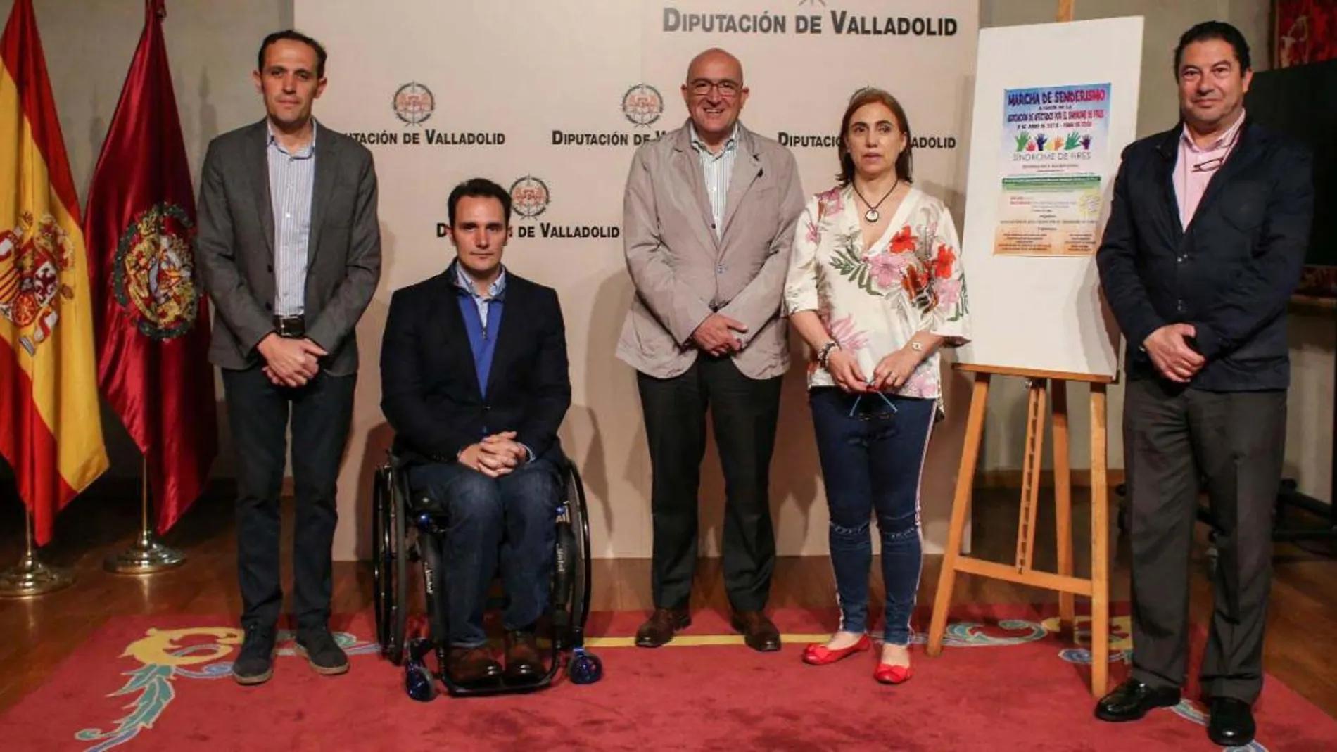 El presidente de la Diputación, Jesús Julio Carnero, presenta la marcha junto a la de la Asociación, Mercedes Fadrique, y los diputados Conrado Íscar y Alberto Collantes