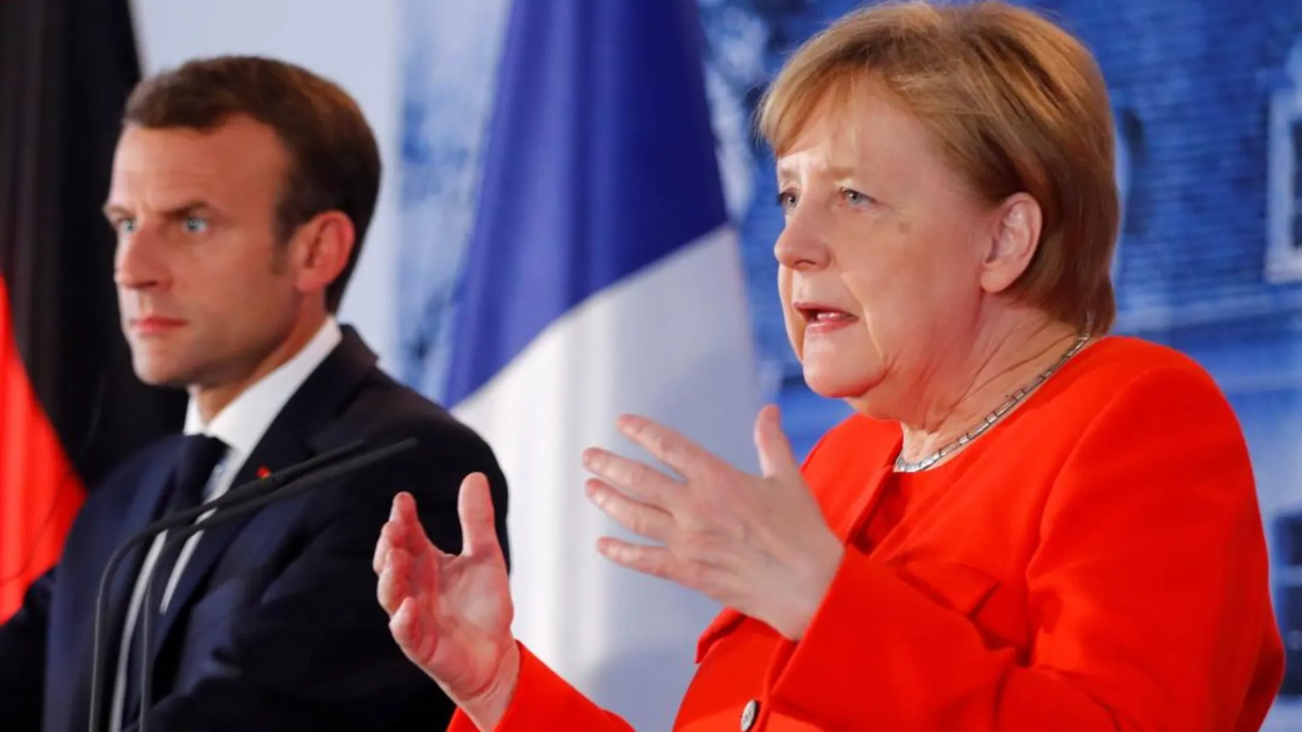La canciller de Alemania, Angela Merkel y el presidente de Francia, Emmanuel Macron, en rueda de prensa / Foto: Reuters