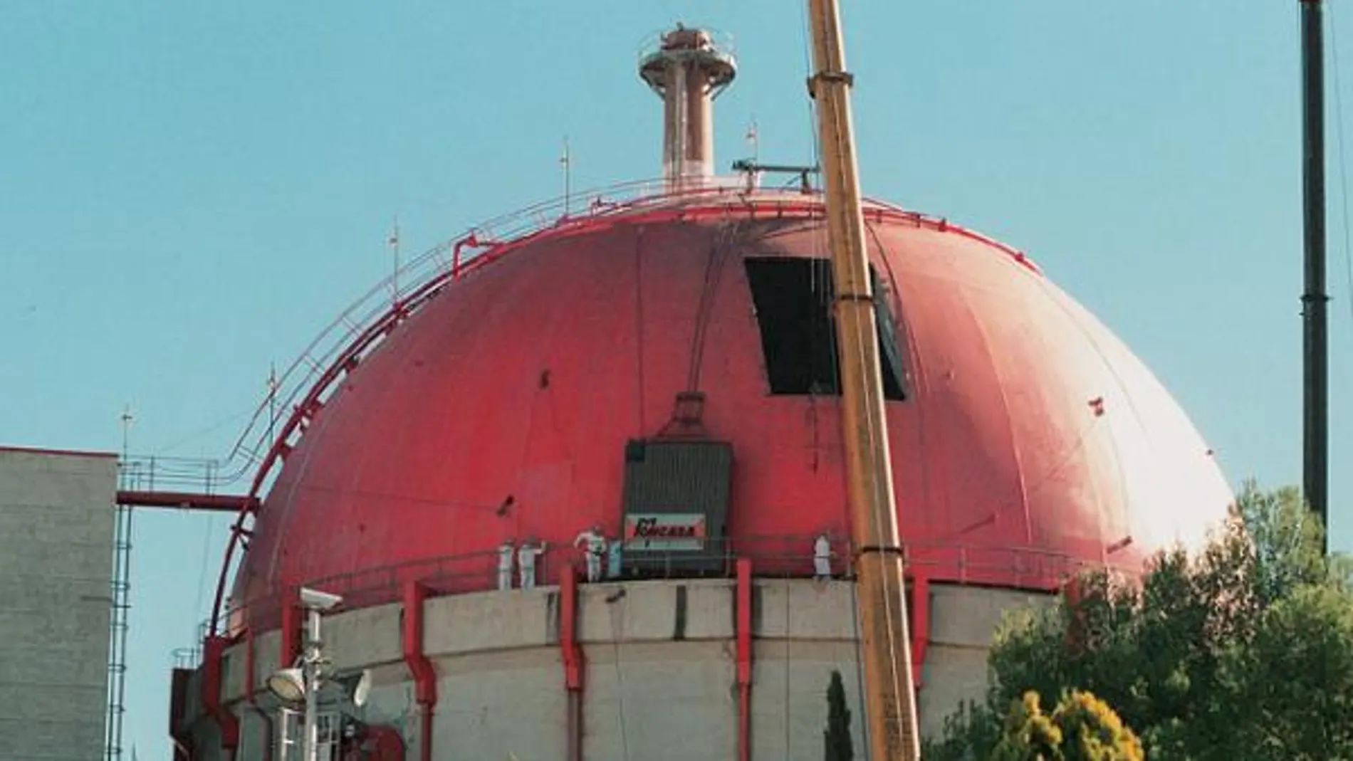 En 1997 se retiró la vasija del reactor por su agrietamiento