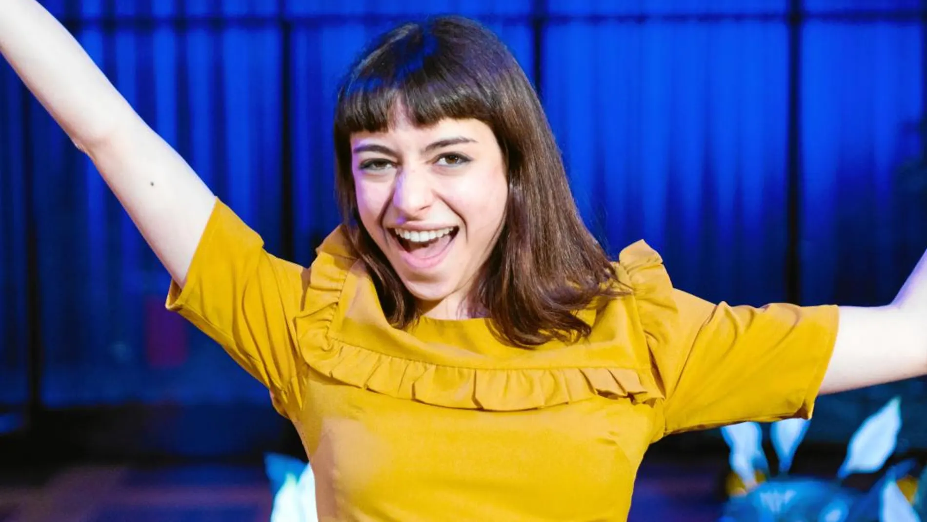 Paula Jornet, conocida artísticamente como Pavvla, interpreta a Cecily Cardew en una obra en la que ha compuesto siete canciones