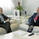 El ministro de Fomento, José Blanco, y el presidente de la Región de Murcia, Ramón Luis Valcárcel, en el encuentro que mantuvieron el pasado año