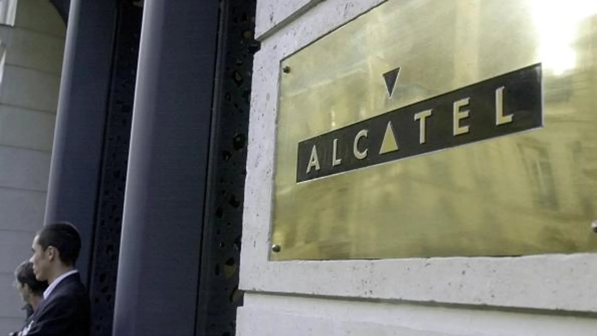 Alcatel pagará una multa de 137 millones de dólares por sobornos