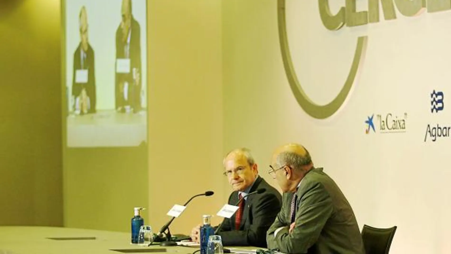 El president Montilla y el presidente del Círculo de Economia, Salvador Alemany, ayer en Sitges