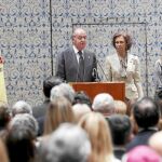 Sus Majestades los Reyes y la ministra de Exteriores, en un encuentro con españoles en Mar del Plata