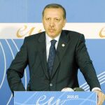 El primer ministro turco, que ayer estuvo en Madrid, ejerció de mediador