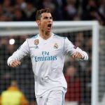 El delantero portugués del Real Madrid Cristiano Ronaldo celebra su gol ante el París Saint Germain