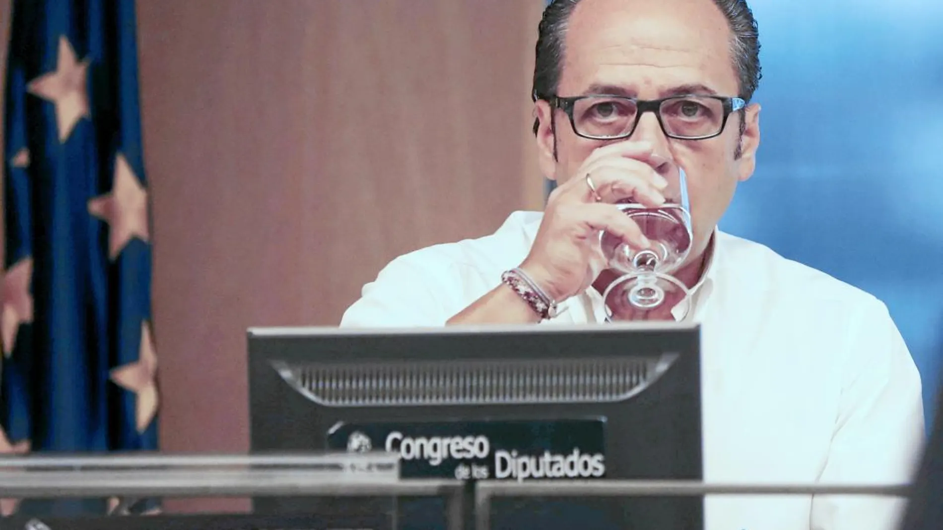 Álvaro Pérez, conocido como «El Bigotes», ayer en la comisión del Congreso