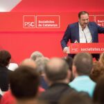 El ministro de Fomento y secretario de Organización del PSOE, José Luis Ábalos interviene en la Escuela de Formación del PSC, en Barcelona / Foto: Efe