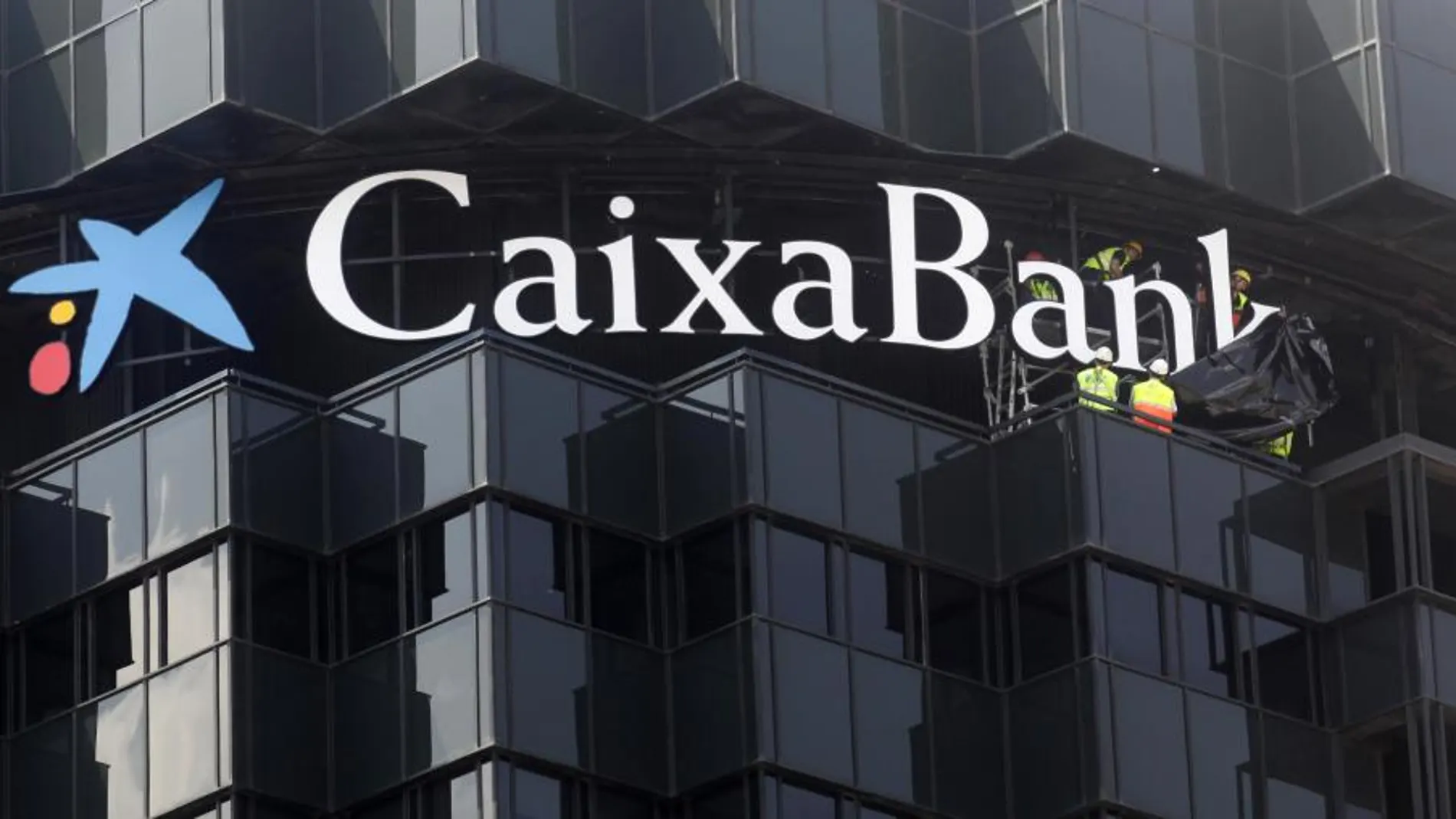 CaixaBank y los sindicatos pactan un ERE voluntario para 700 personas
