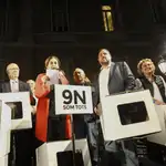  Colau lidera el manifiesto contra las querellas «antidemocráticas» por el 9N
