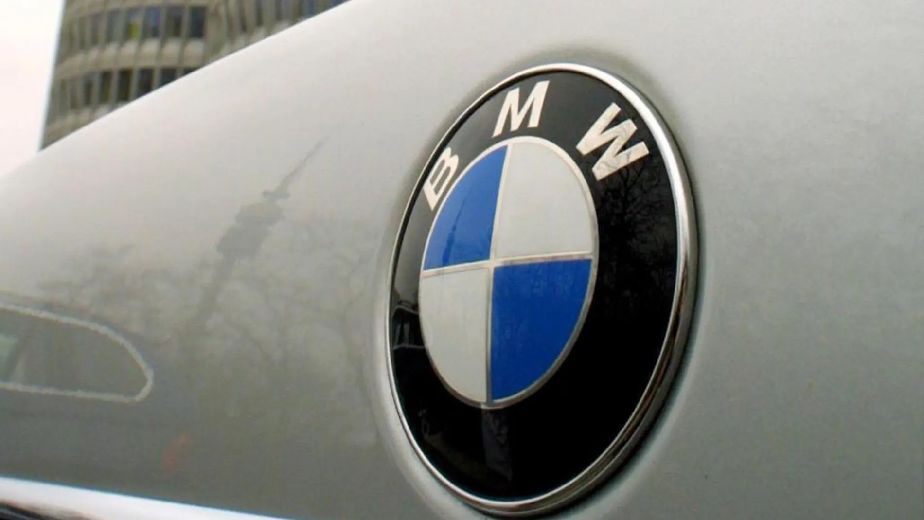 BMW llama a revisión en EE UU a 120.000 vehículos que tienen airbag de Takata