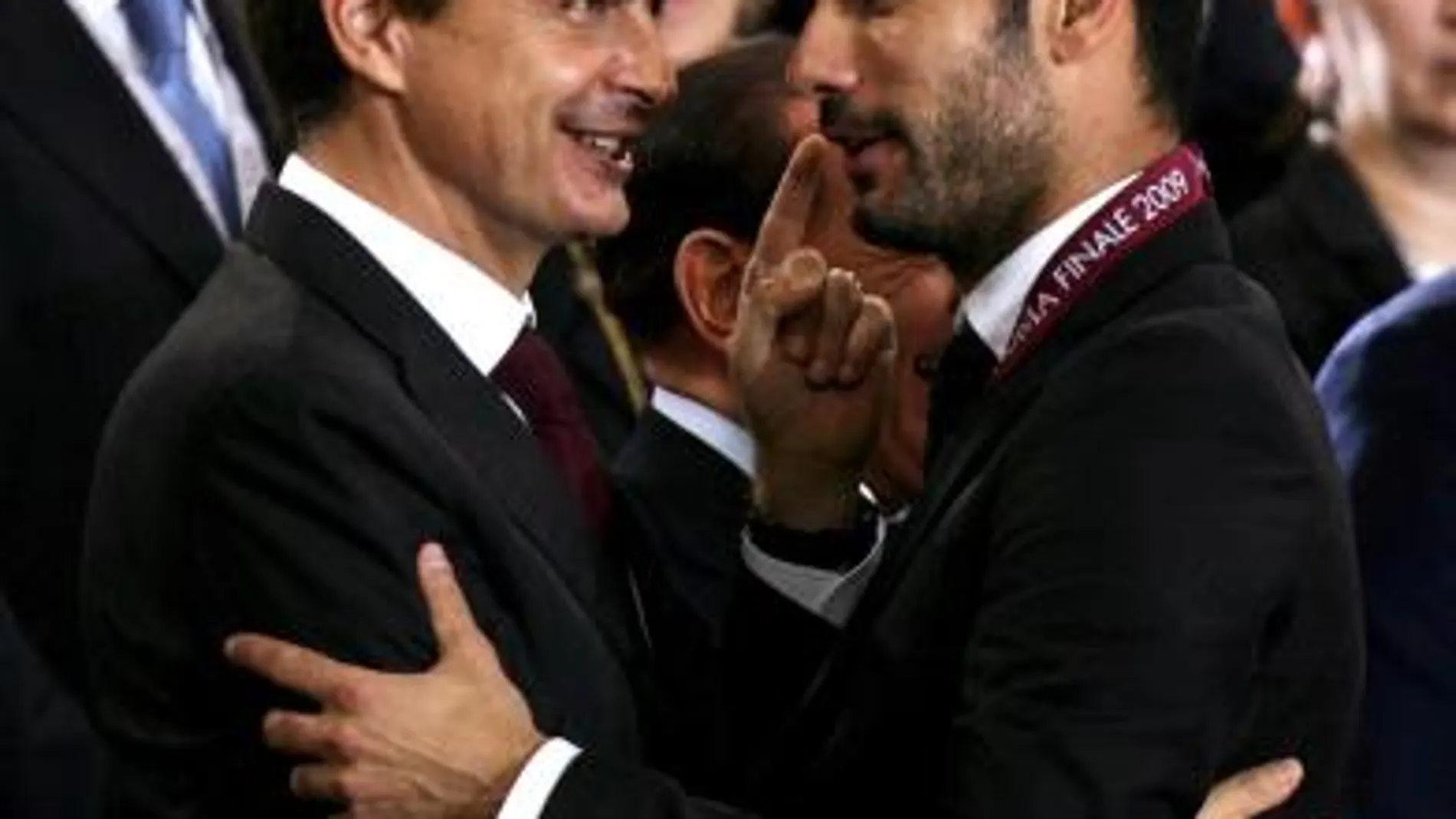 Gordon Brown felicita a Zapatero por la victoria del Barça vía SMS