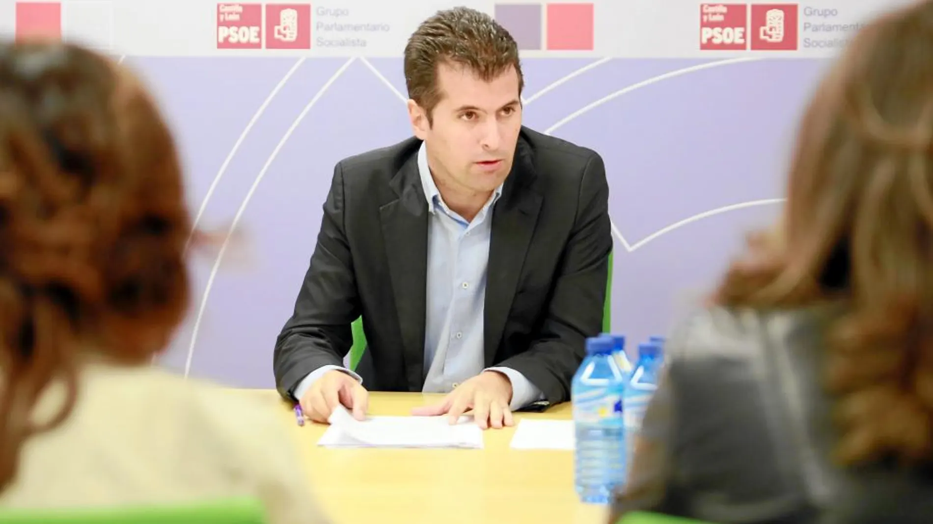 Luis Tudanca se reúne con varios de los orientadores del Ecyl despedidos
