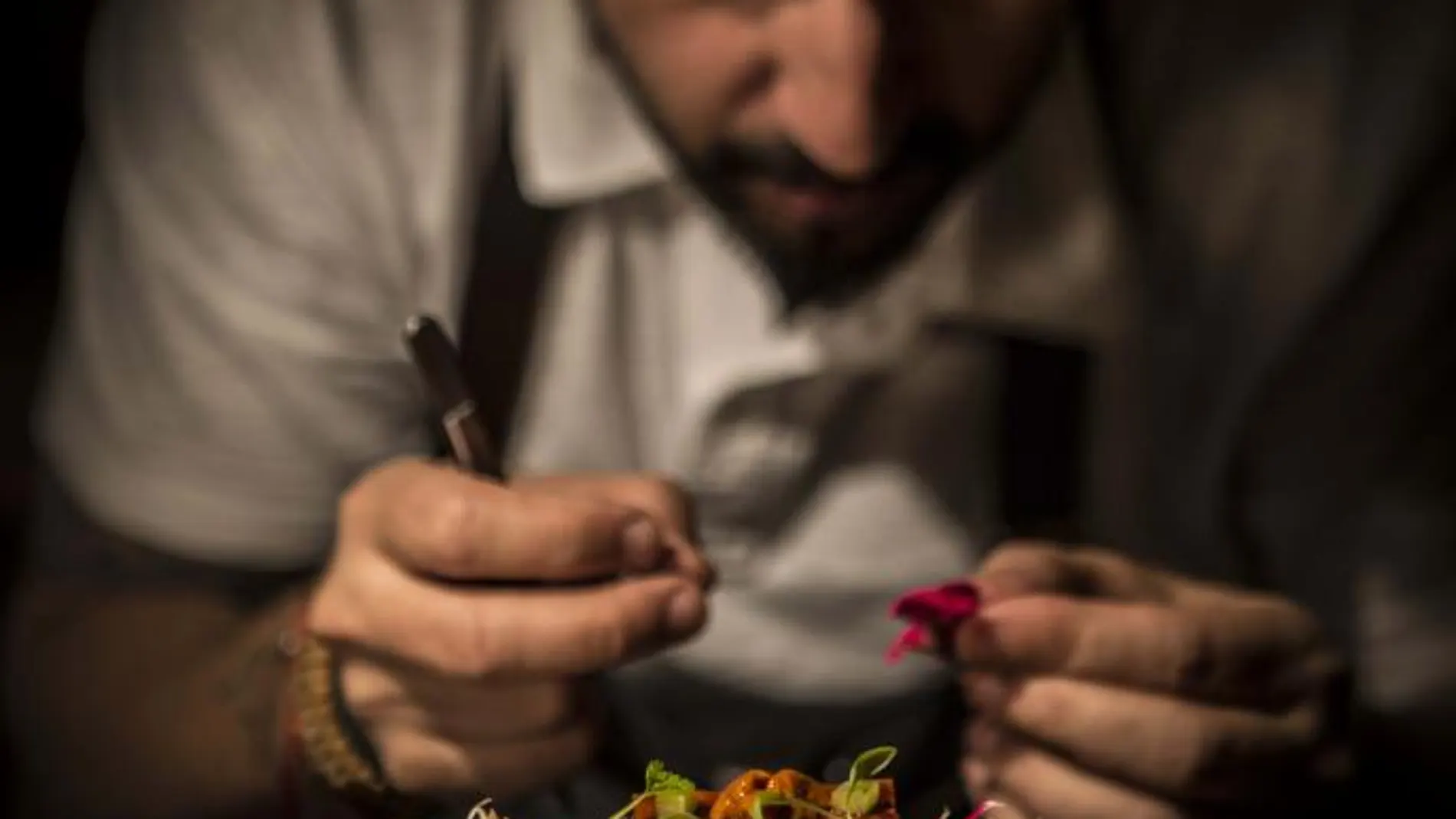 Diego Guerrero da rienda suelta a su imaginación en los platos de su propio restaurante