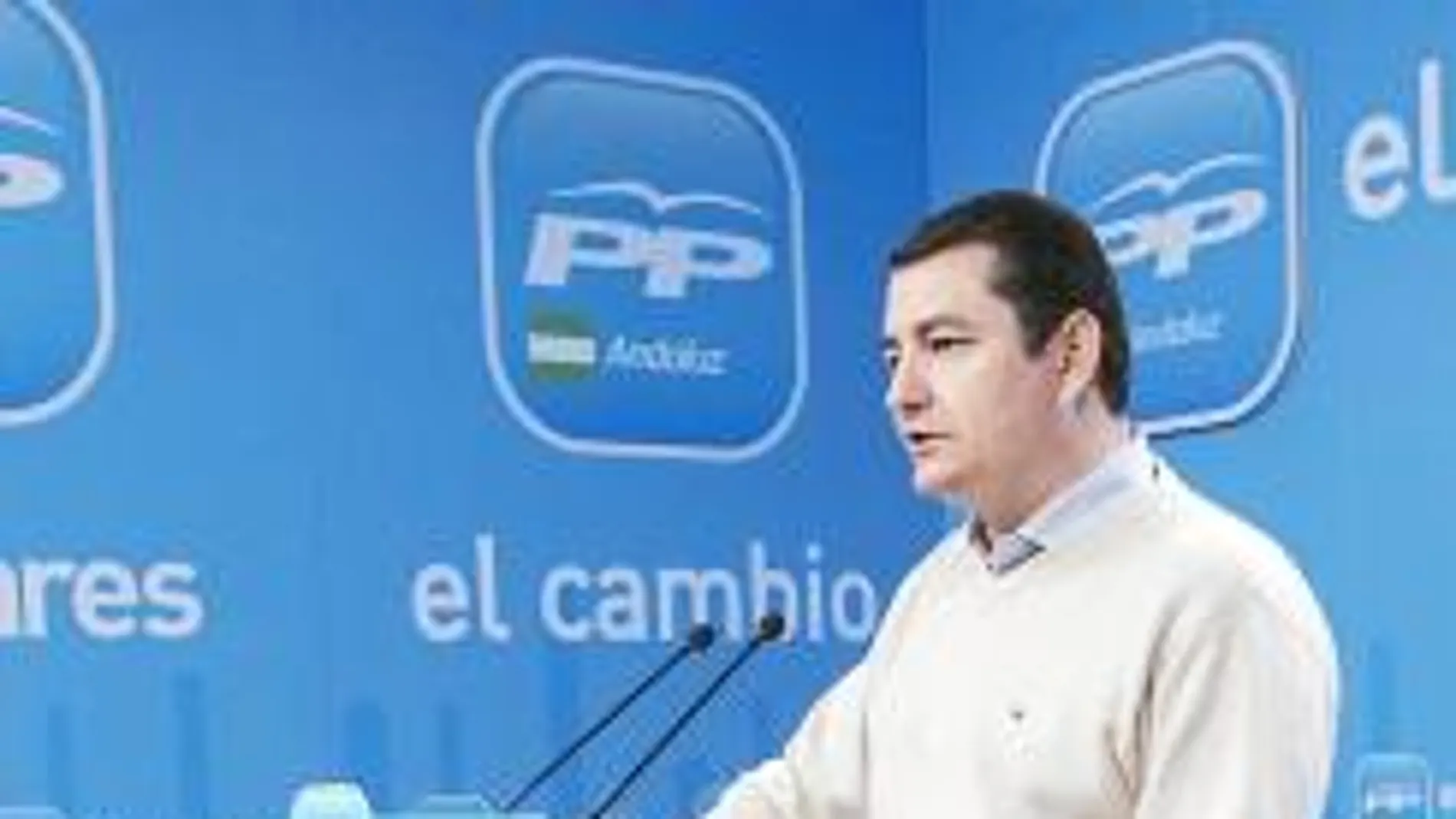 Antonio Sanz, ayer, en la sede regional del PP-A