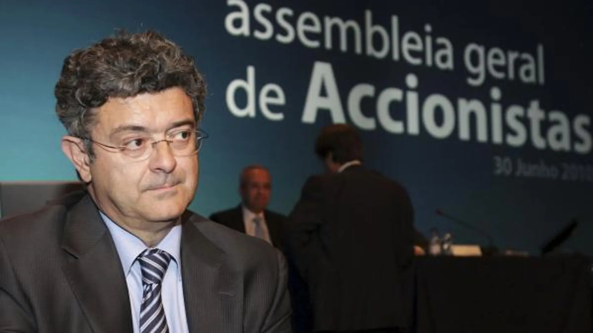 El director general de Finanzas de Telefónica, Santiago Fernández Valbuena, antes de iniciarse la asamblea