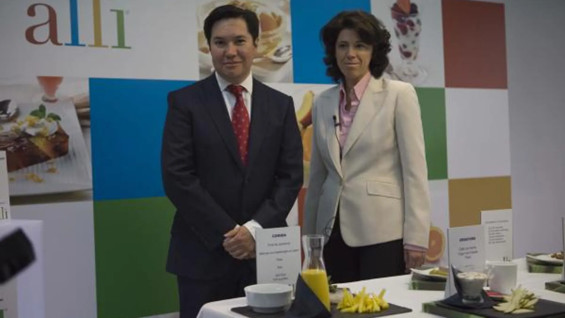 Jorge Triana, Director General de GSK Ibérica y Eulália Higueras, responsable de GSK de desarrollo de negocio
