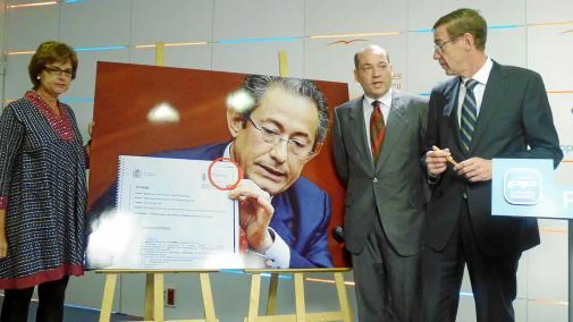 De Miguel, Marí y Clemente, ayer en la sede del PPCV