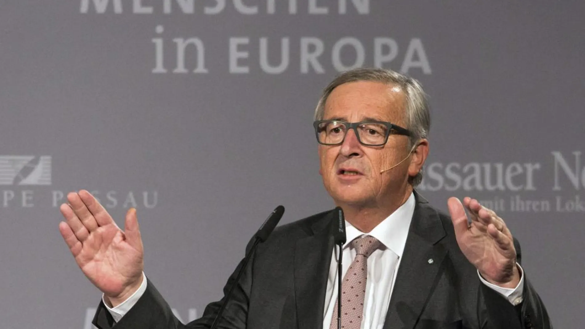 El presidente de la Comisión Europea, Jean-Claude Juncker retrasó el anuncio por la polémico con Moscovici