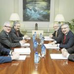 Valcárcel arranca a Blanco la llegada del AVE al aeropuerto