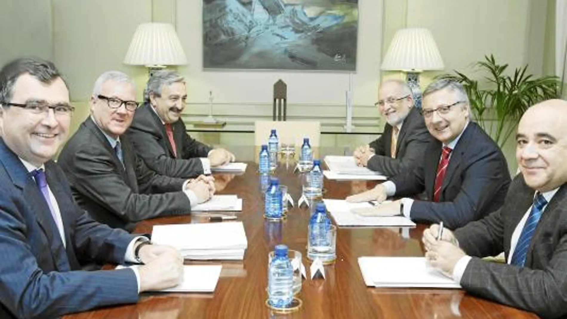 Valcárcel arranca a Blanco la llegada del AVE al aeropuerto