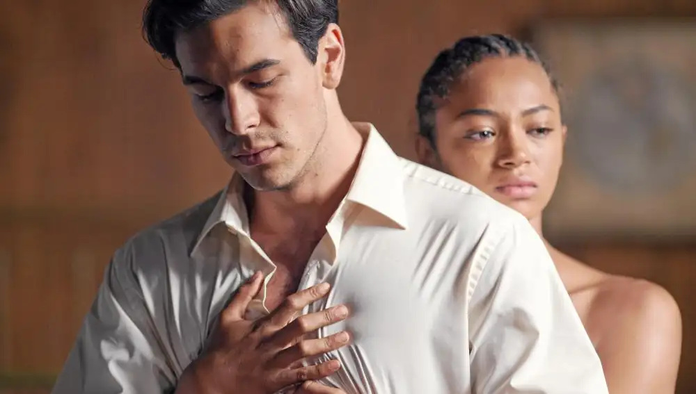 Mario Casas y Berta Vázquez, que actualmente son pareja, viven un romance en pantalla