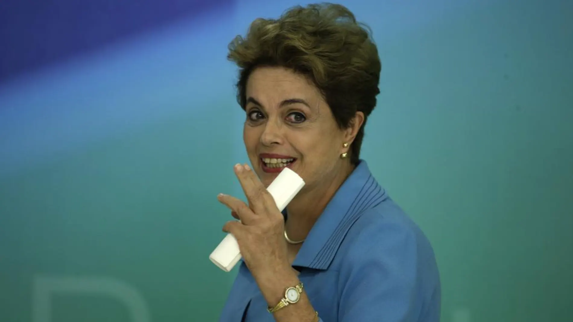 La presidenta brasileña Dilma Rousseff habla en una rueda de prens