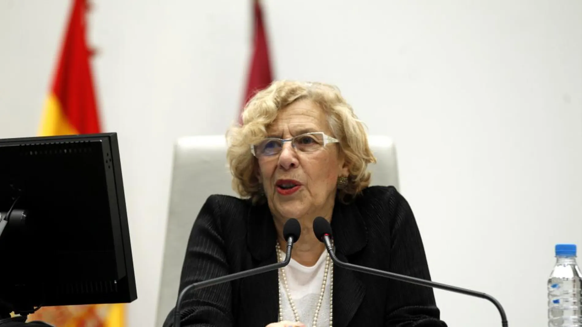 La alcaldesa de Madrid, Manuela Carmena, en el pleno