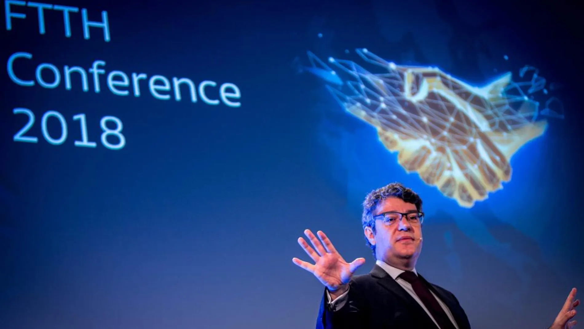 El ministro de Energía, Turismo y Agenda Digital, Álvaro Nadal, inaugura la XV Conferencia Fibre to the Home, la mayor cita mundial sobre la red de fibra