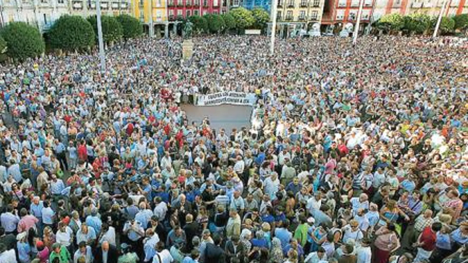 A las ocho de la tarde hubo ayer en Burgos una concentración silenciosa
