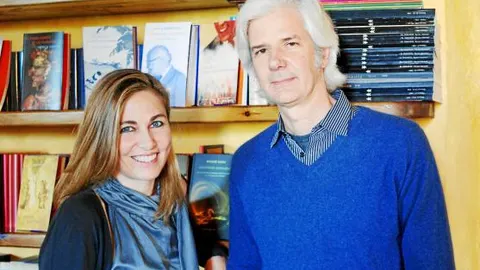 Inka Martí y Jacobo Siruela en la sede de Atalanta.