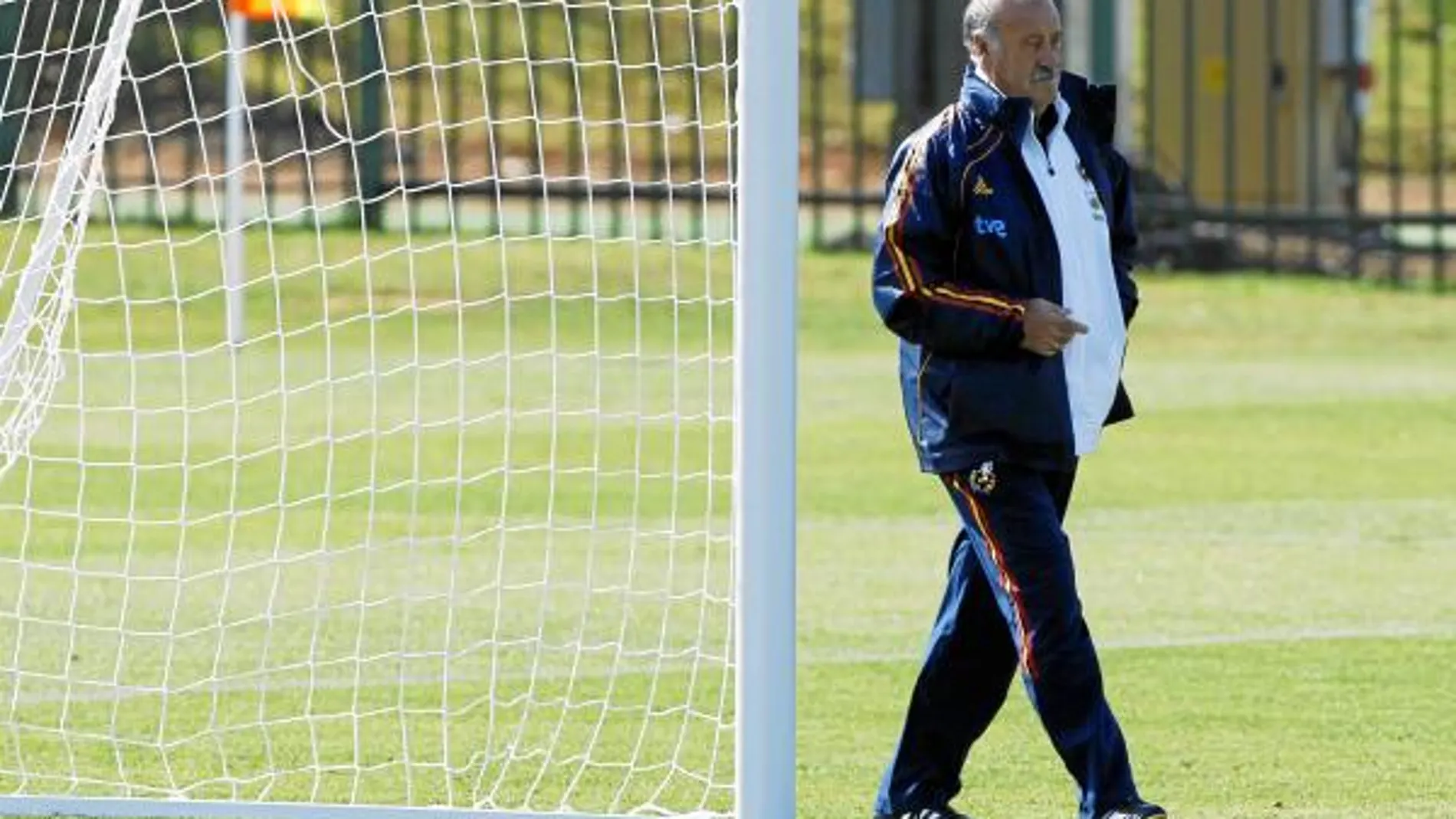 Del Bosque, en el campo de entrenamiento de la selección española en Potchefstroom
