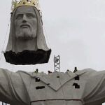 Polonia levanta la estatua de Cristo más grande del mundo